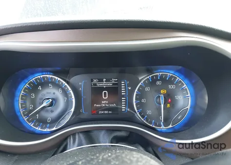 2019 Chrysler Pacifica Touring Plus z USA, uszkodzony, nr VIN 2C4RC1FG8KR653144